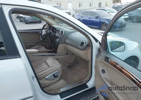 2008 Mercedes-Benz Ml 550 4Matic z USA, uszkodzony, nr VIN 4JGBB72E08A326824